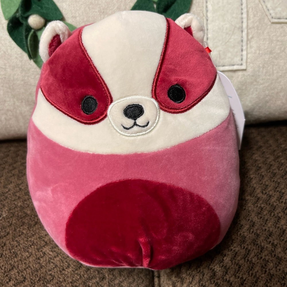 Nwt squishmallow “Matias” the red badger 7” squishmallow